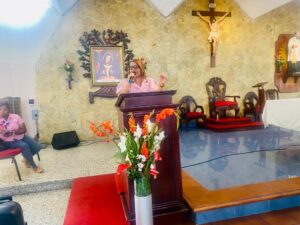 Ana Minier, directora del plantel escolar