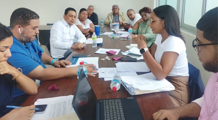 asde e intrant buscan soluciones conjuntas al transito vehicular de santo domingo este