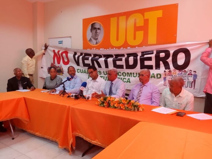 iglesias de pedro brand dicen no al vertedero la cuaba santo domingo