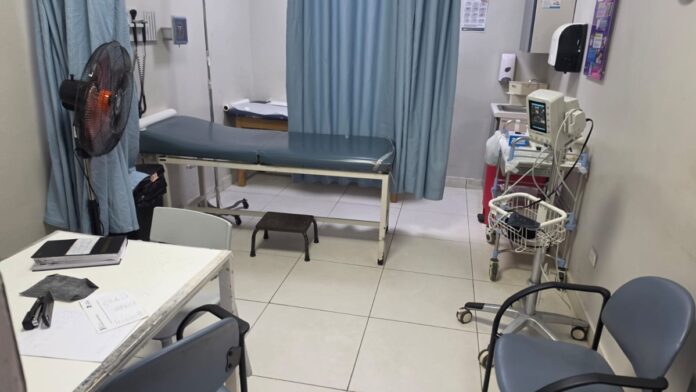 denuncian abandono medico en hospital de santo domingo este emergencia