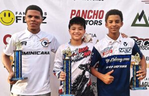 Pre-expertos, en el centro, Jorge Isaac Suárez, primero; en la izquierda, Seigel Ayala, segundo y en la derecha, Randy Liriano, tercero